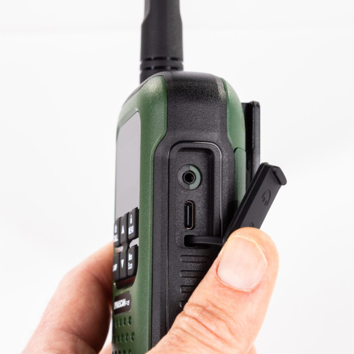 Dynascan F-15 Pareja Walkies verdes uso libre sumergibles con microauriculares